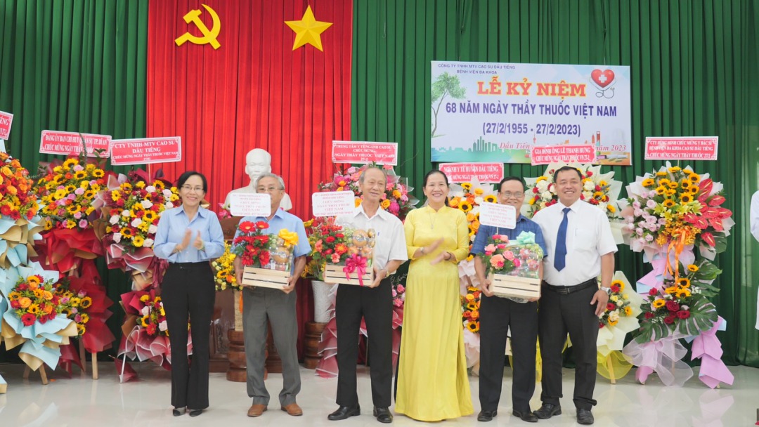 BỆNH VIỆN ĐA KHOA CAO SU DẦU TIẾNG TỔ CHỨC KỶ NIỆM 68 NĂM NGÀY THẦY THUỐC VIỆT NAM